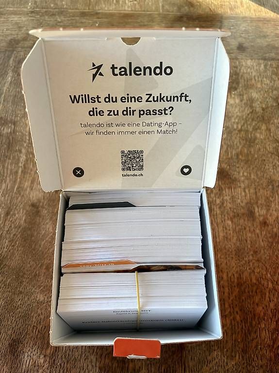Libri: Ready Karten ETH HST 1. Semester – Usato da Biel/Bienne venduto da yan_rwj9 2