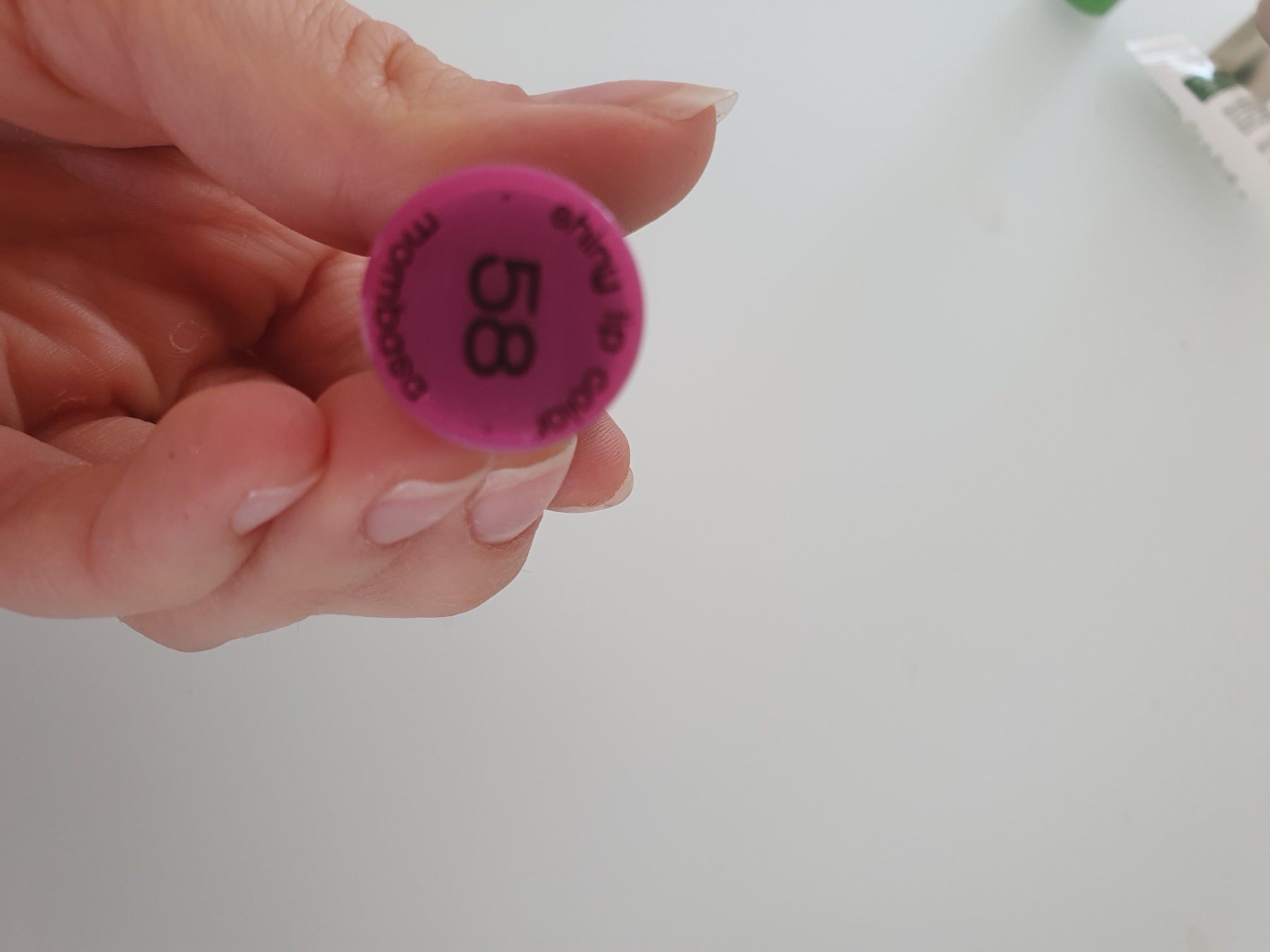 Make-up: Misslyn shiny lip color 58 – Usato da Moosseedorf venduto da Sonnenschein.. 2