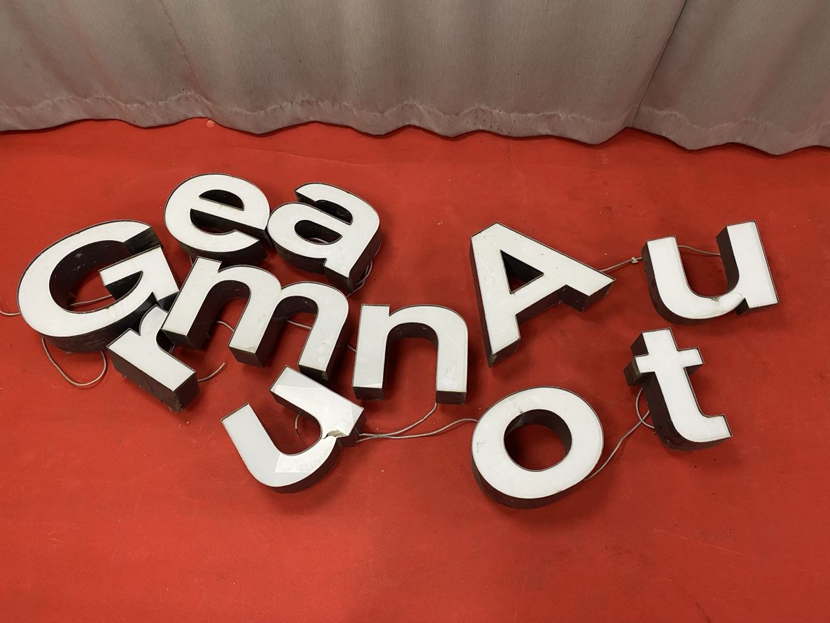 Tutte le decorazioni: 11 Leuchtbuchstaben  – Difettoso da Hägglingen venduto da Karin0802