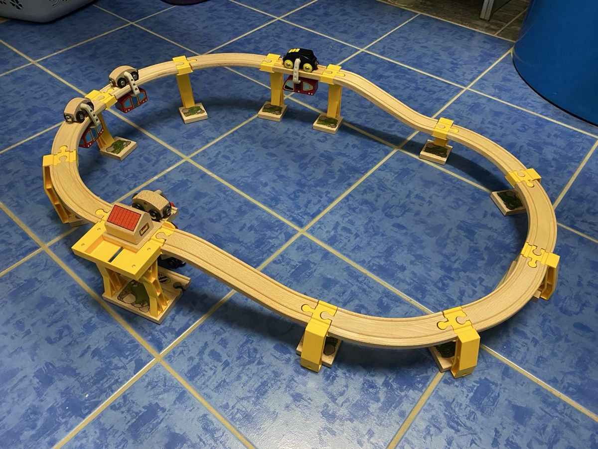 Brio Giocattoli: BRIO SKY TRAIN - SET NR. 33925 - RAR – Usato da Meierskappel venduto da Tarmogoyf 1