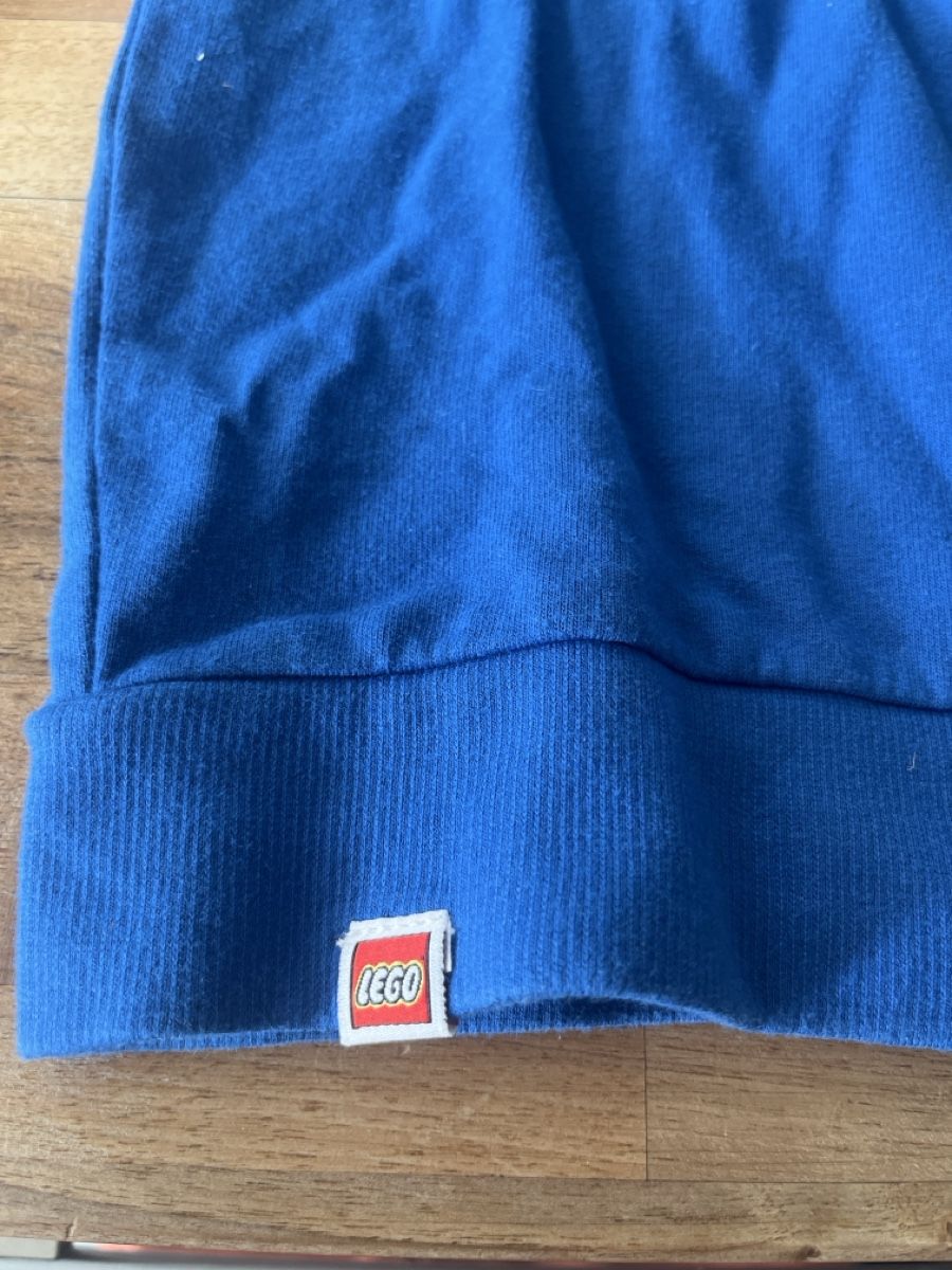 Pulls et sweat-shirts: LEGO Pullover mit Reissverschluss Gr 128 – D'occasion à Basel par HugChristine 2