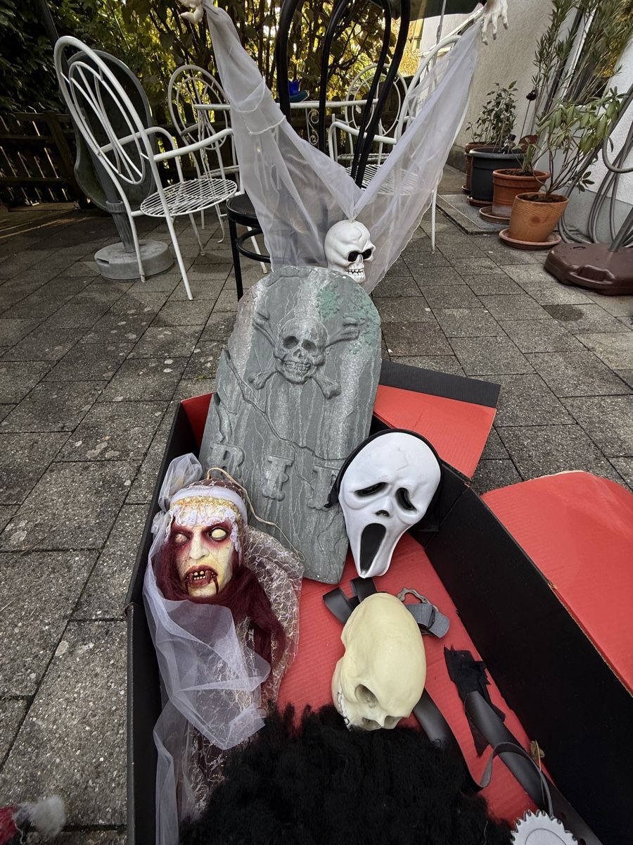 Alle Dekorationen: Halloween Decorations  – Gebraucht aus Worblaufen von Jarnold 1