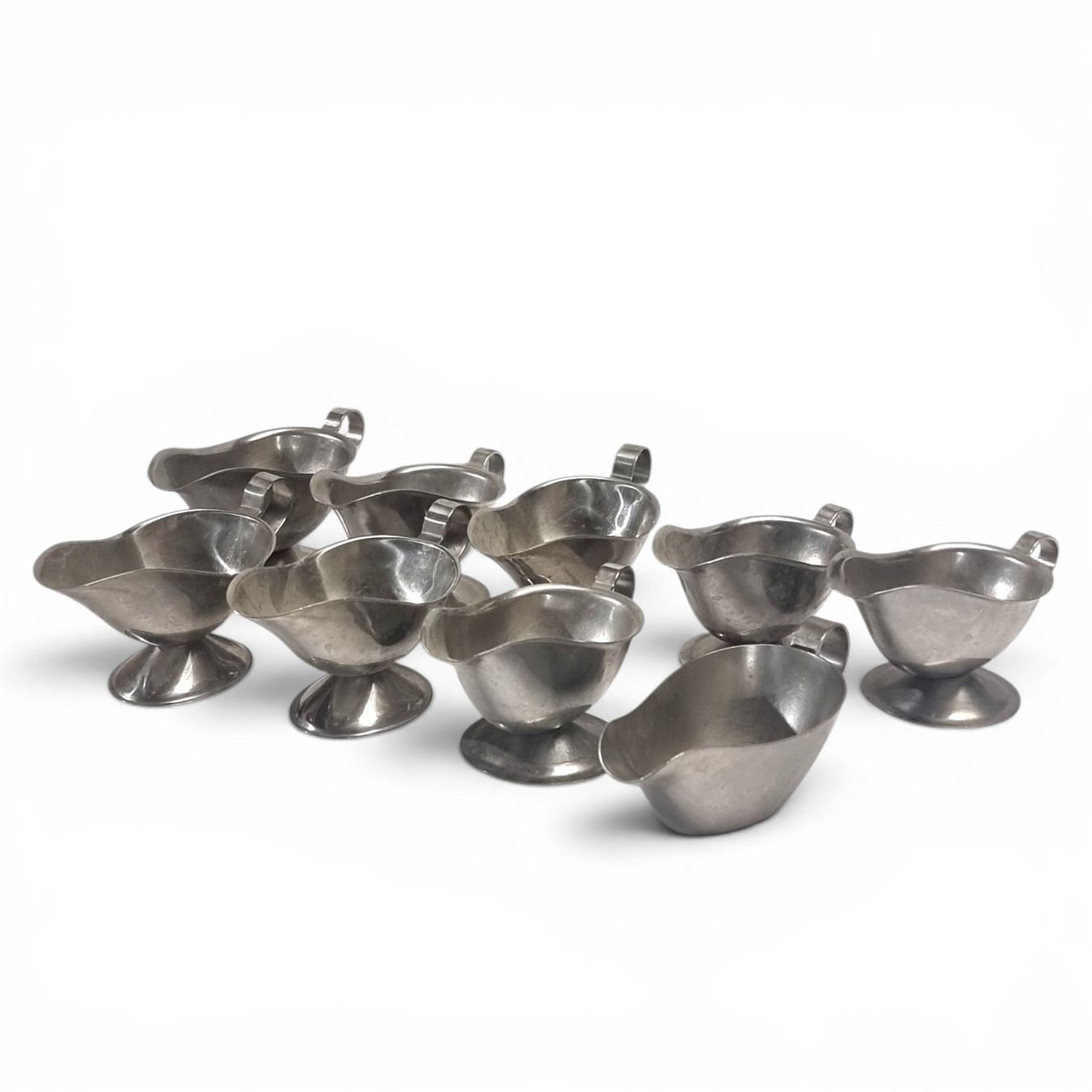 Ciotole: 9er Set Saucièren aus Metall. – Usato da Zürich venduto da Pinogaudio 2