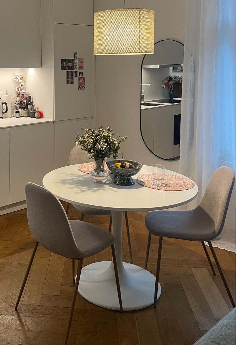 Ikea Tavoli: Runder, weisser Esszimmertisch – Usato da St. Gallen venduto da mbat98
