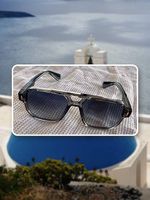 Sonnenbrille grau im Retro-Stil, mit Putztuch