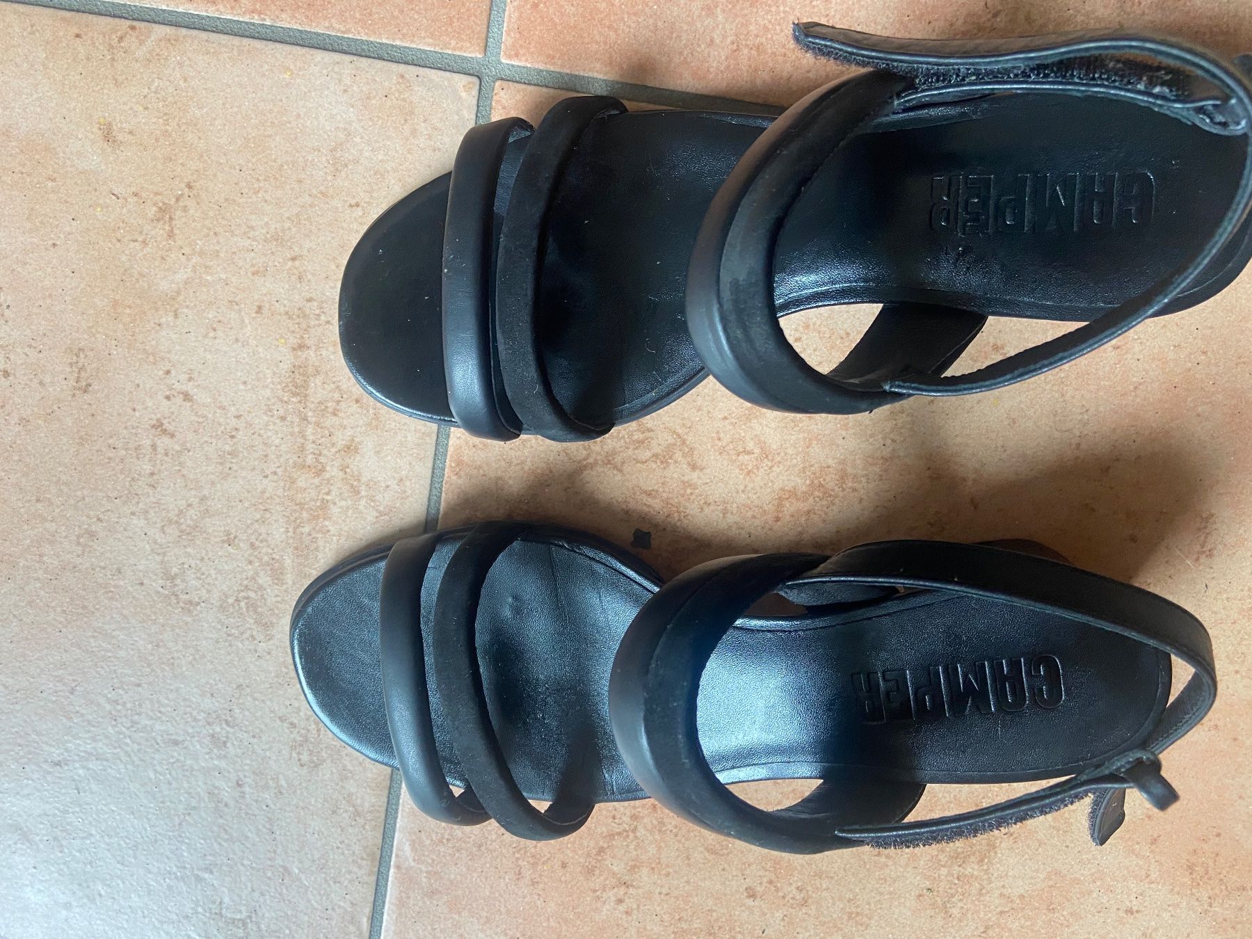 Camper Scarpe da donna: Sandale Camper schwarz Leder Grösse 37 – Usato da Hemmental venduto da cat_9l7f 2