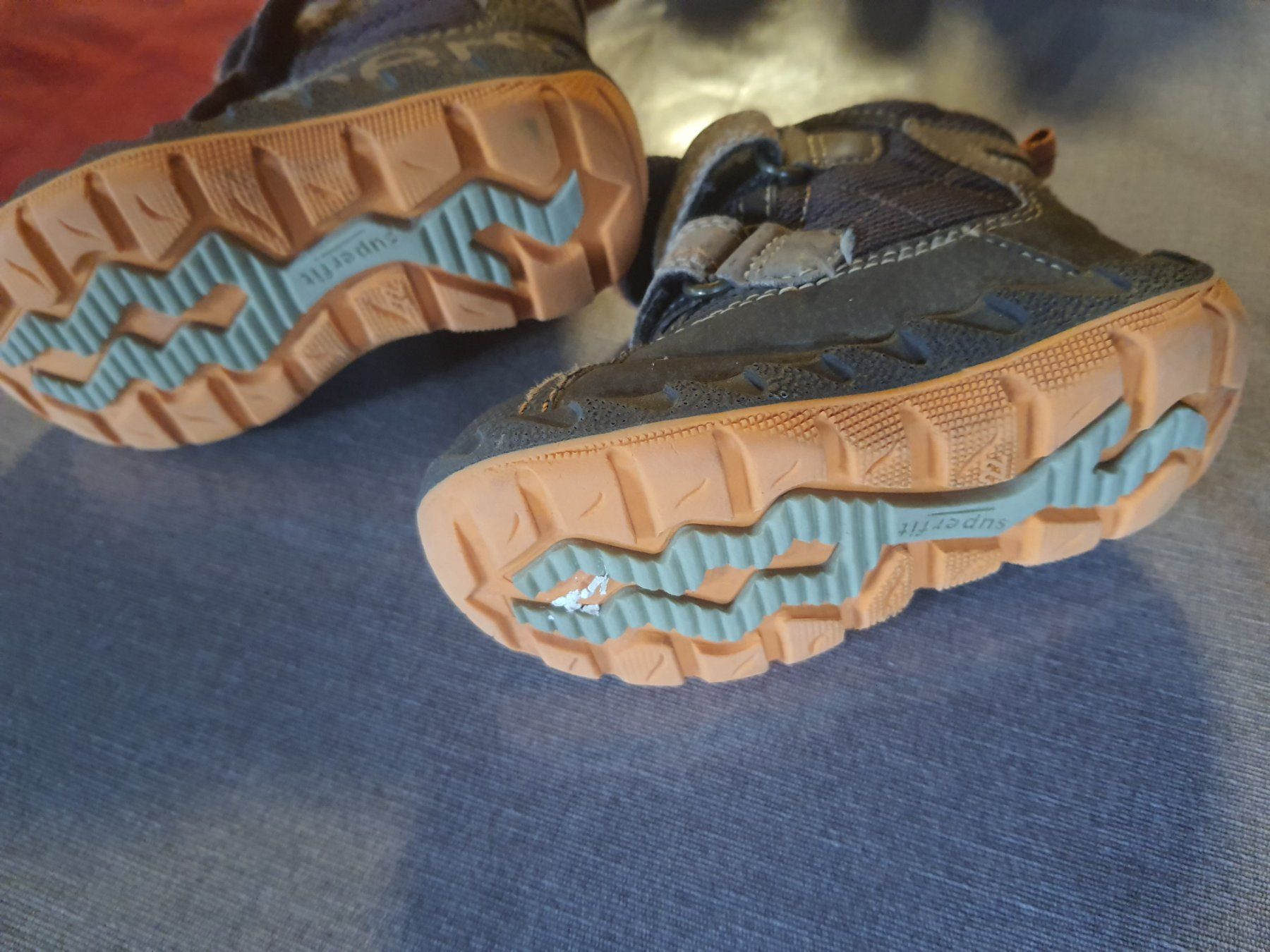 Schuhe für Jungen: chaussures pour l'hiver taille 22 – Gebraucht aus Montmollin von islachat 2