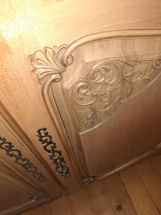 Commodes: Antiker Holz Buffetschrank, Vintage Sideboard lang – D'occasion à Kölliken par Upcycling-by-Mc-TAM 4