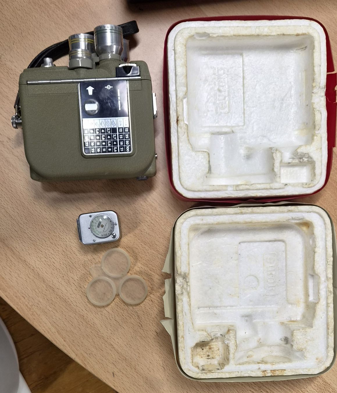Eumig Videocamere: Caméra Eumig Electric avec boîte origine – Difettoso da Le Locle venduto da La-Boutik 1