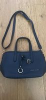 Sac à main Pierre Cardin bleu marine, jamais utilisé.