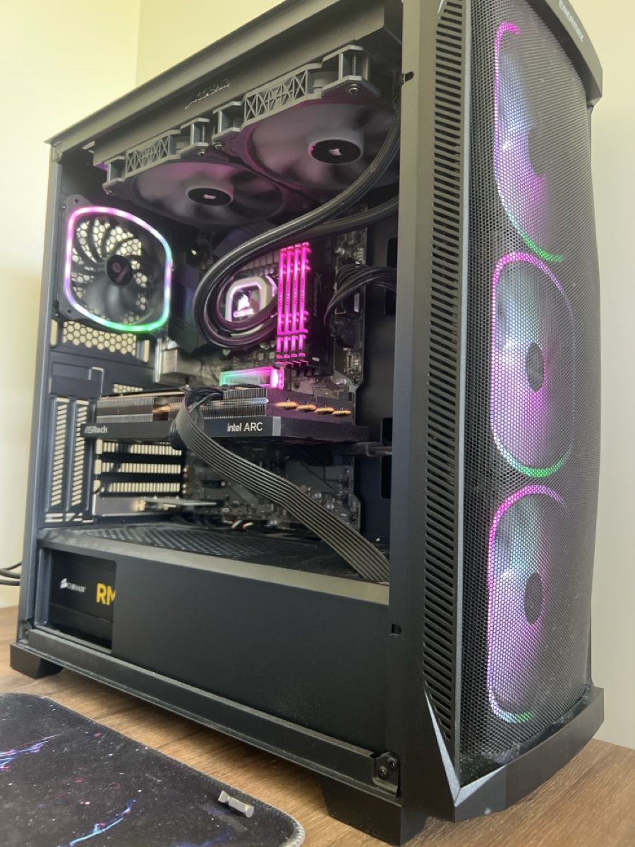 PCs: Enermax Gaming PC – Gebraucht aus Schindellegi von Daniel-Bill