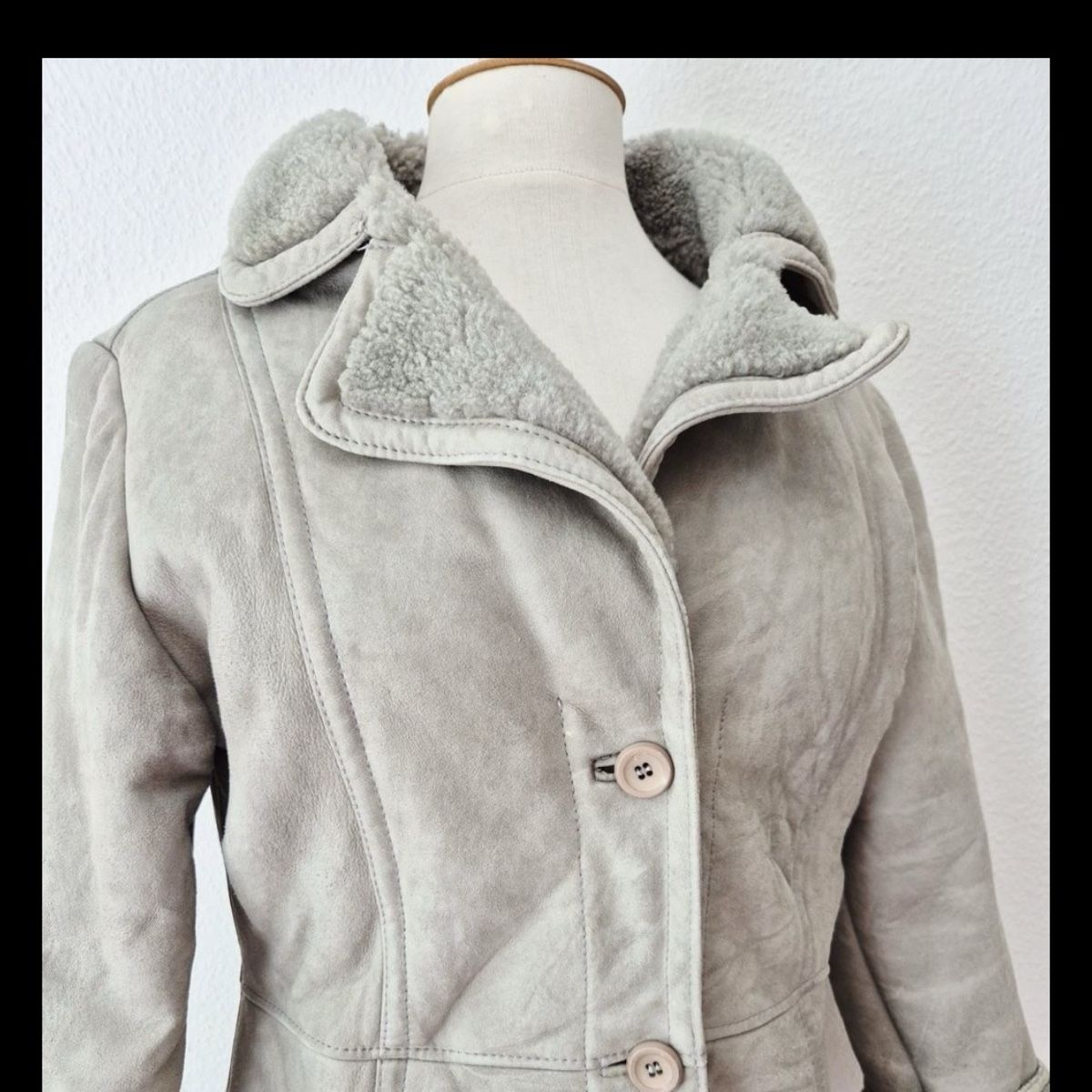 Cappotti: Shearling manteau mouton retourné – Usato da St-Blaise venduto da Zaza.of.marseille 1