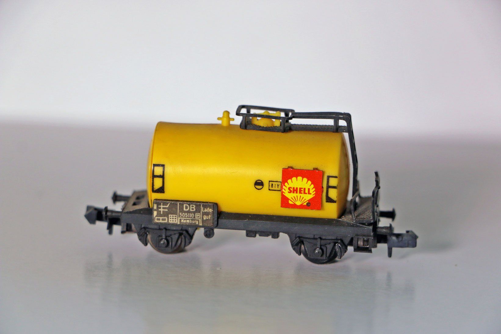 Arnold Trains électriques: DB Shell Kesselwagen – D'occasion à Aesch BL par diopter