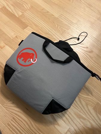 Boulder/Klettertasche MAMMUT. 200g. NEU! Ca. 32x20x15cm.