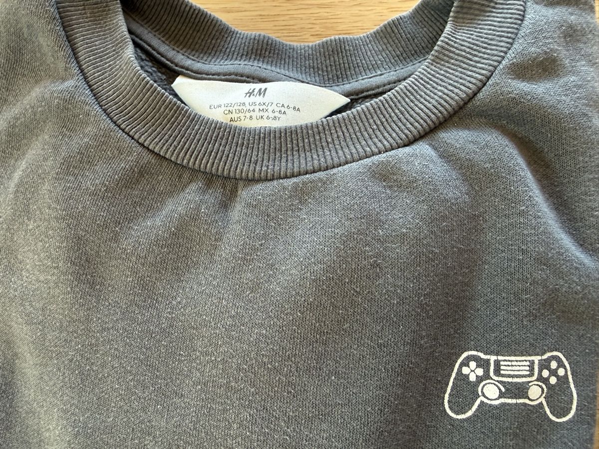 H&M Maglioni & Felpe: H&M Pullover Gr. 122/128 – Usato da Goldswil venduto da Fisel