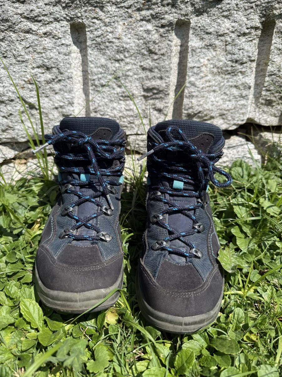 Lowa Schuhe für Jungen: Wanderschuh von Lowa 35 – Gebraucht aus Horw von nadine_zieht_um