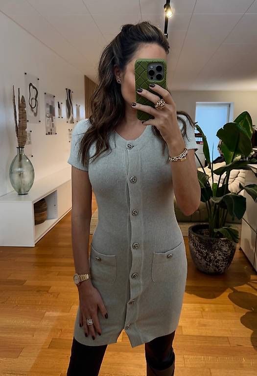 Chanel Vestiti: CHANEL KLEID / CARDIGAN – Nuovo (secondo la descrizione) da Schwyz venduto da bofb 1
