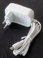 Ladegerät 12V / 1,5 A: 5,5 /2,1 (2,5) mm Stecker
