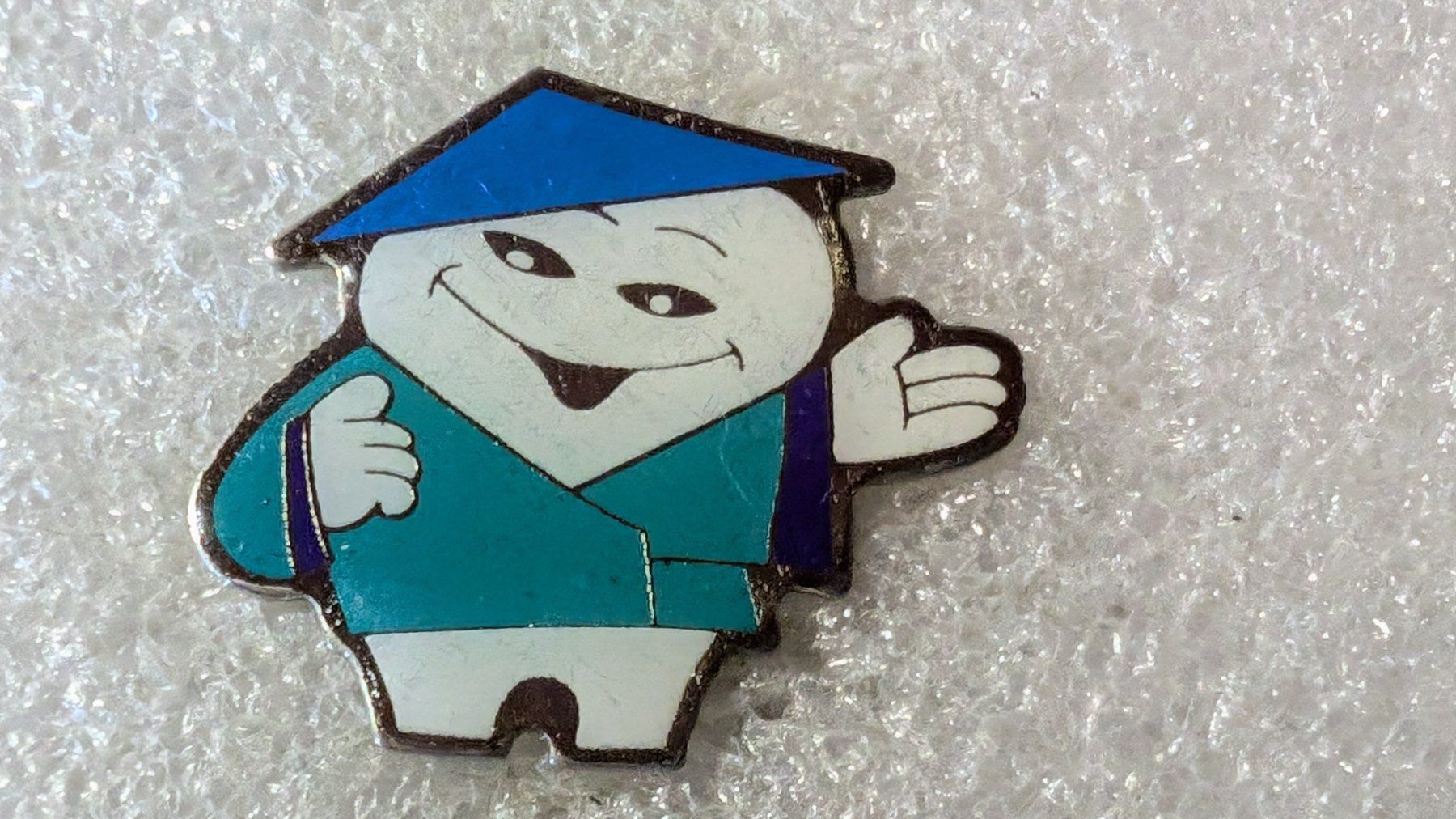 Placchette & Badge: Ansteckpin 223: Maga Bio – Usato da Oppligen venduto da Pin-Fall-Shop