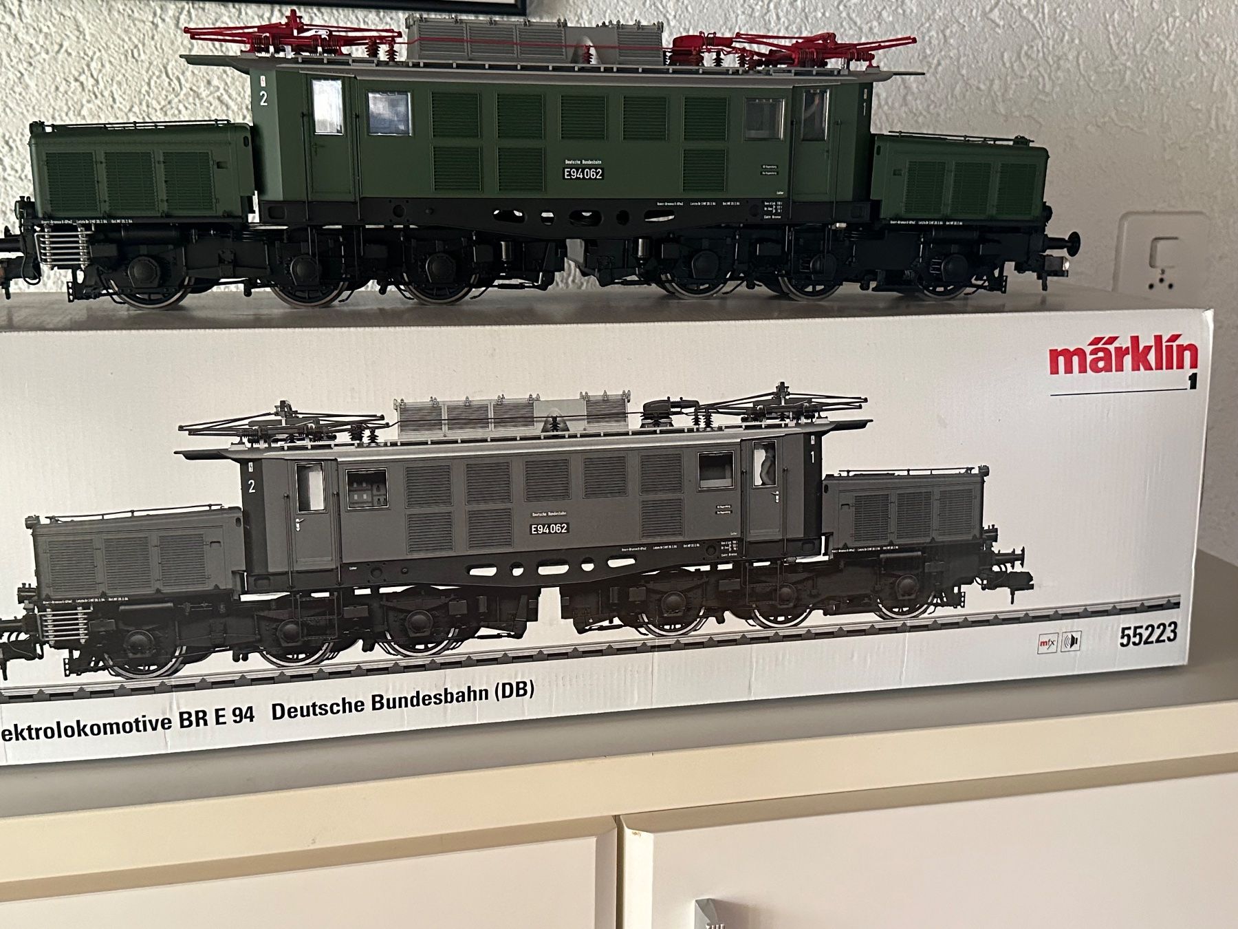 Märklin Modellini di ferrovie: Märklin Spur 1  55223 DB E-Lok E 94 – Usato da Aarburg venduto da flacon05 5