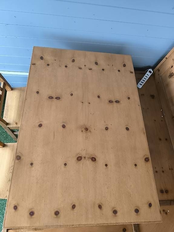 Tables: Holztisch mit Eckbank – D'occasion à Hallwil par chnusber 2