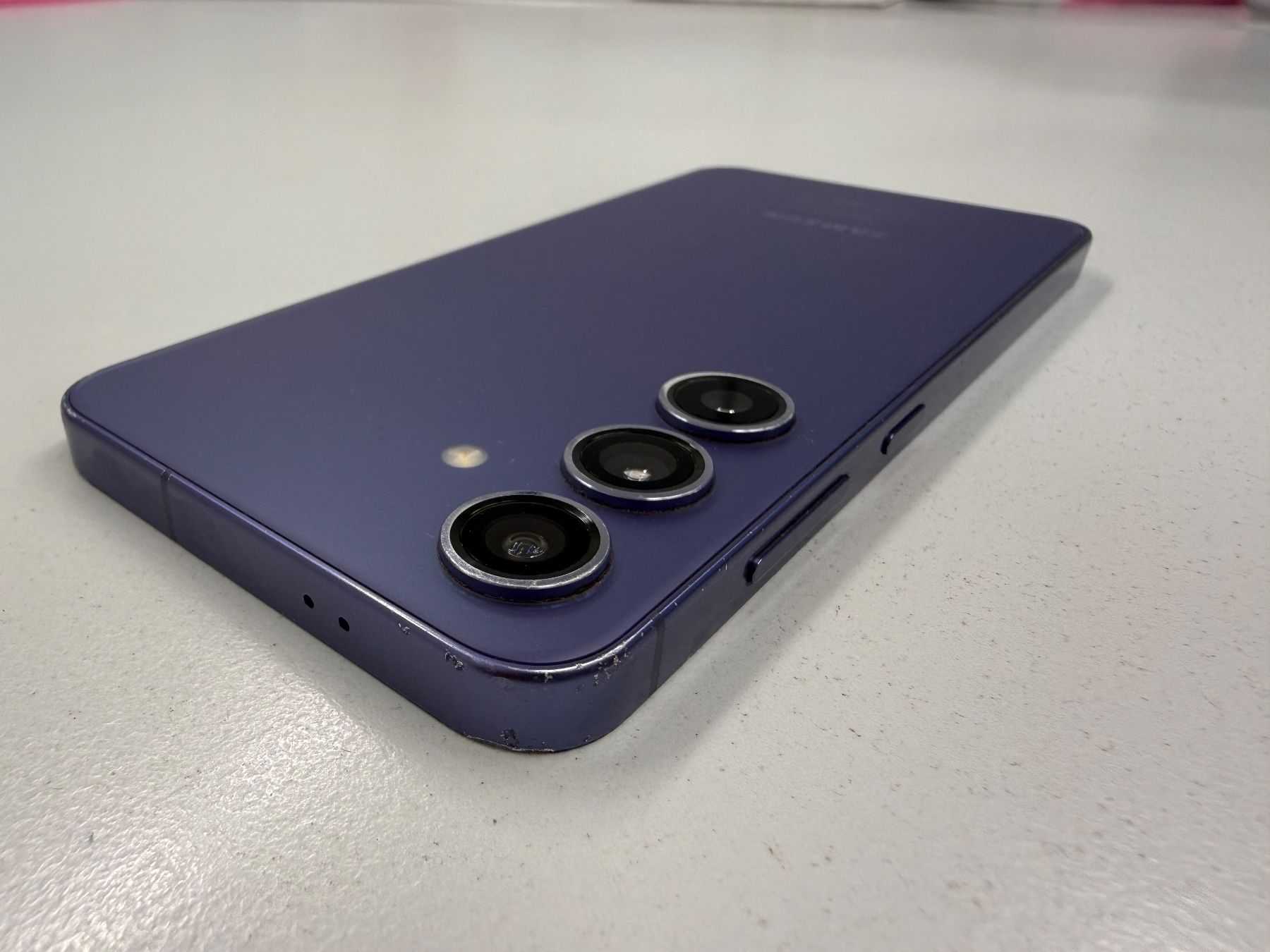 Samsung Telefoni cellulari / Smartphones: Samsung Galaxy S24 256GB – Usato da Zug venduto da ElPhone 5