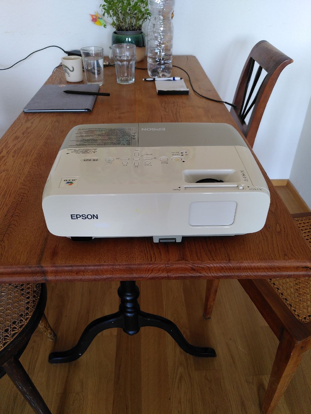 Epson Proiettori: Beamer Epson EB-824 – Usato da Winterthur venduto da ben_b6fg