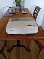 Beamer Epson EB-824
