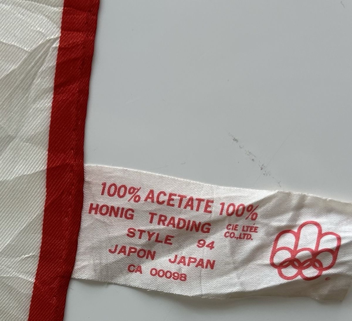 Foulards & écharpes: Scarf 100% Acetate Red White Japan Style – Neuf (Voir description) à Saland par ele_vc96 2