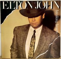 Elton John - Breaking Hearts // LP: VG++; Sleeve: VG+