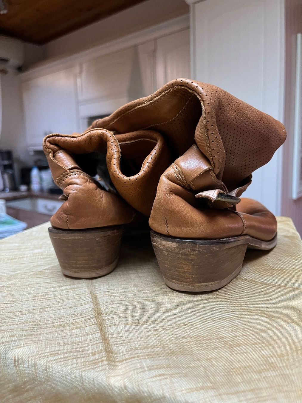 Chaussures femmes: Bottes en cuir – D'occasion à Sion par dol_v5bk 3