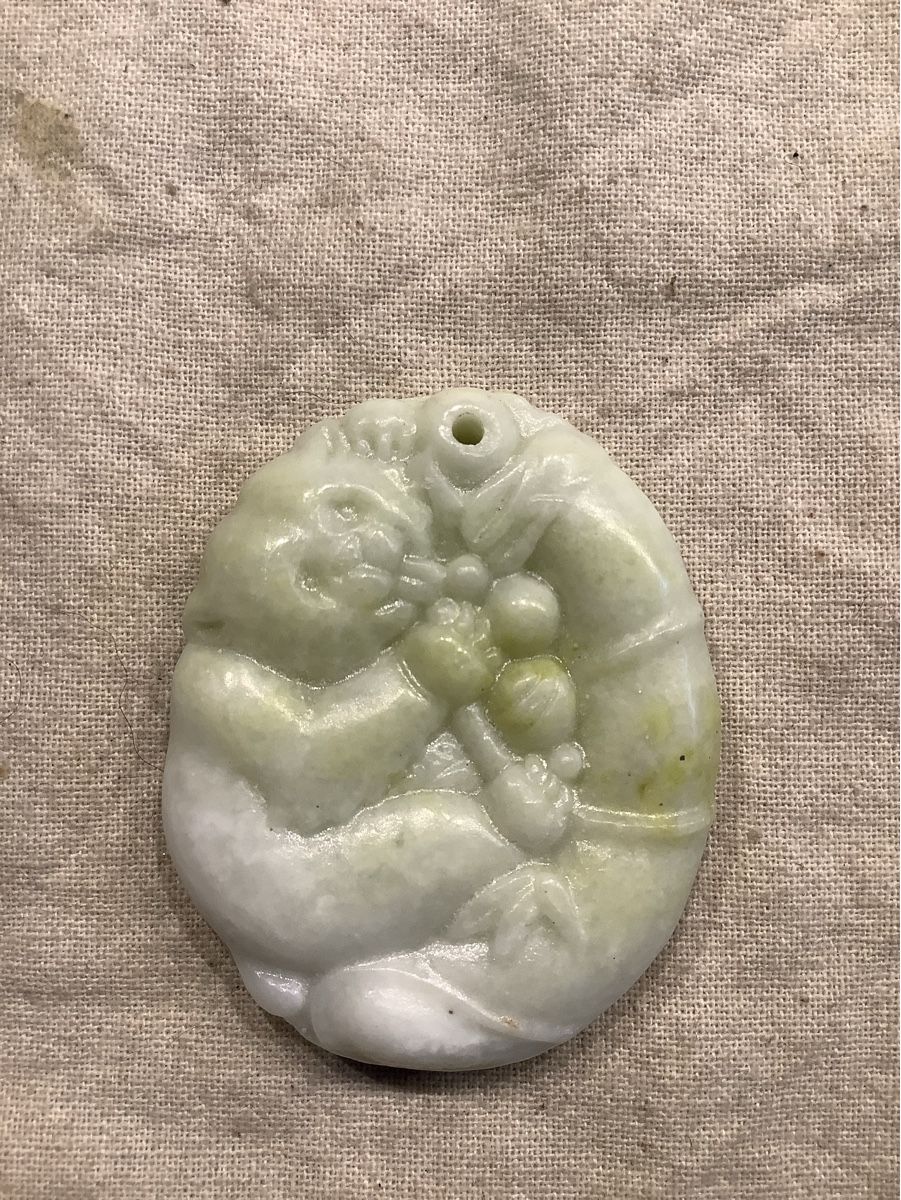Ciondoli: Altes Jade Amulett – Usato da Zürich venduto da Albatros57