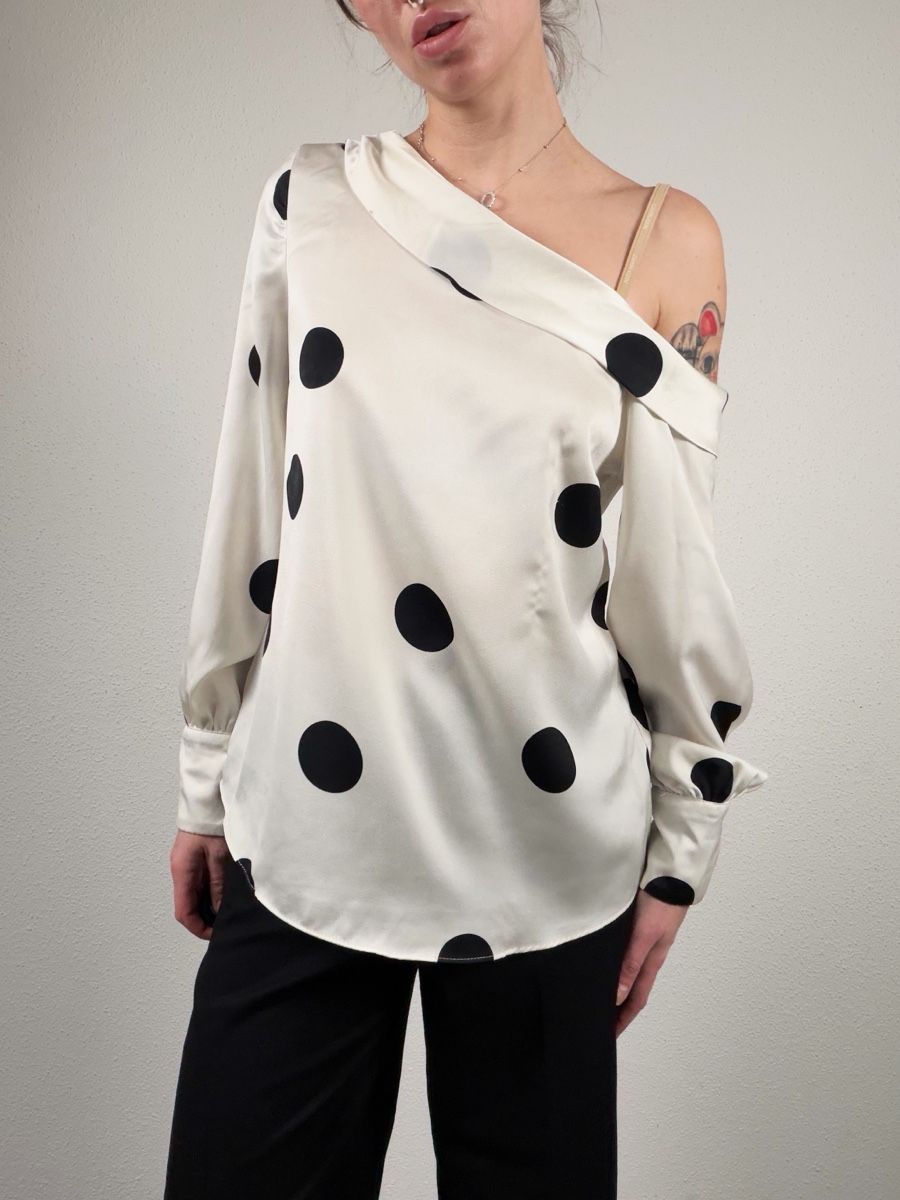 Camicette: River Island polka dot Blouse Size 12 – Usato da Knonau venduto da Grapesvintage