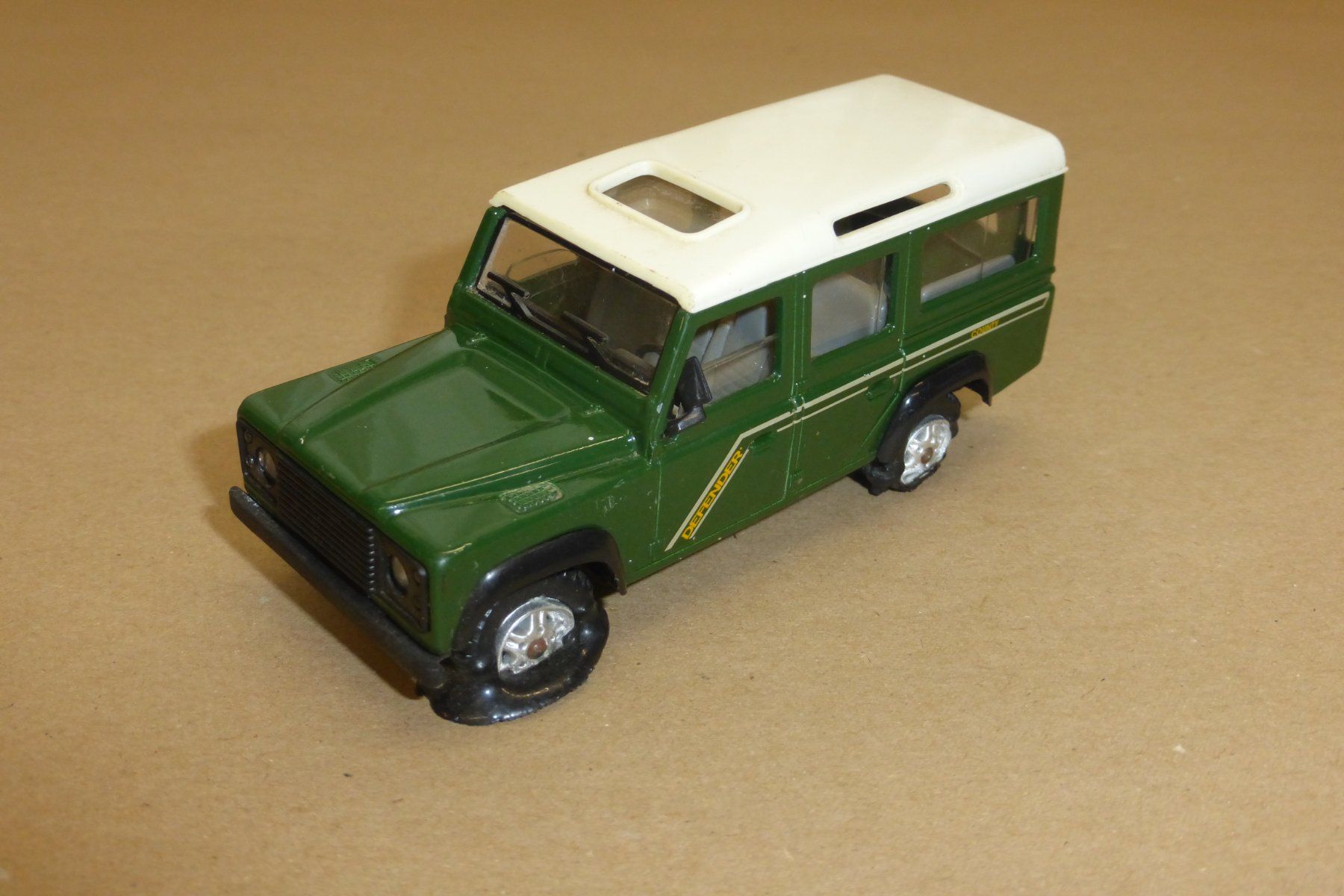 Siku Modellini d'auto: Set Land Rover und Defender – Difettoso da Gempen venduto da Smokie72 2