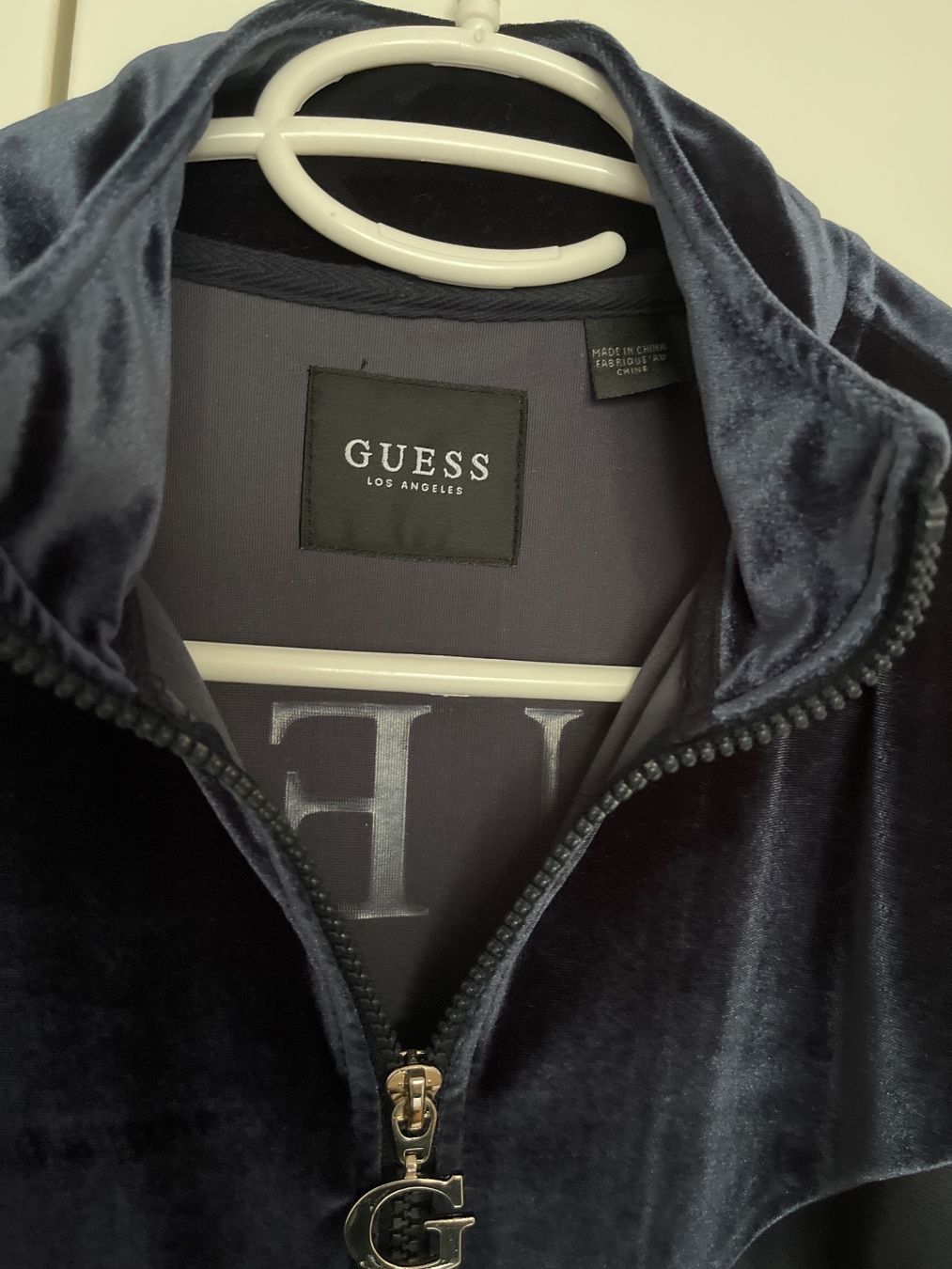 Guess Giacche: Blaue Guess Jacke in Gr. S – Nuovo (secondo la descrizione) da Niederwangen BE venduto da Diva_74 2