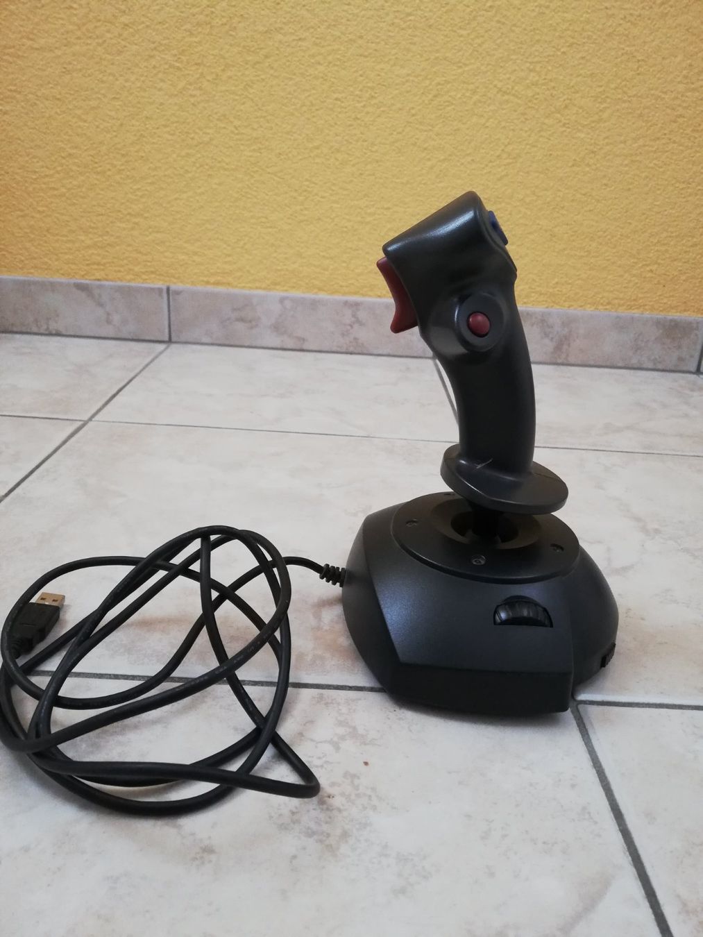 Controller: Joystick Genius MaxFighter F-16U – Usato da Starrkirch-Wil venduto da Mambostar 5