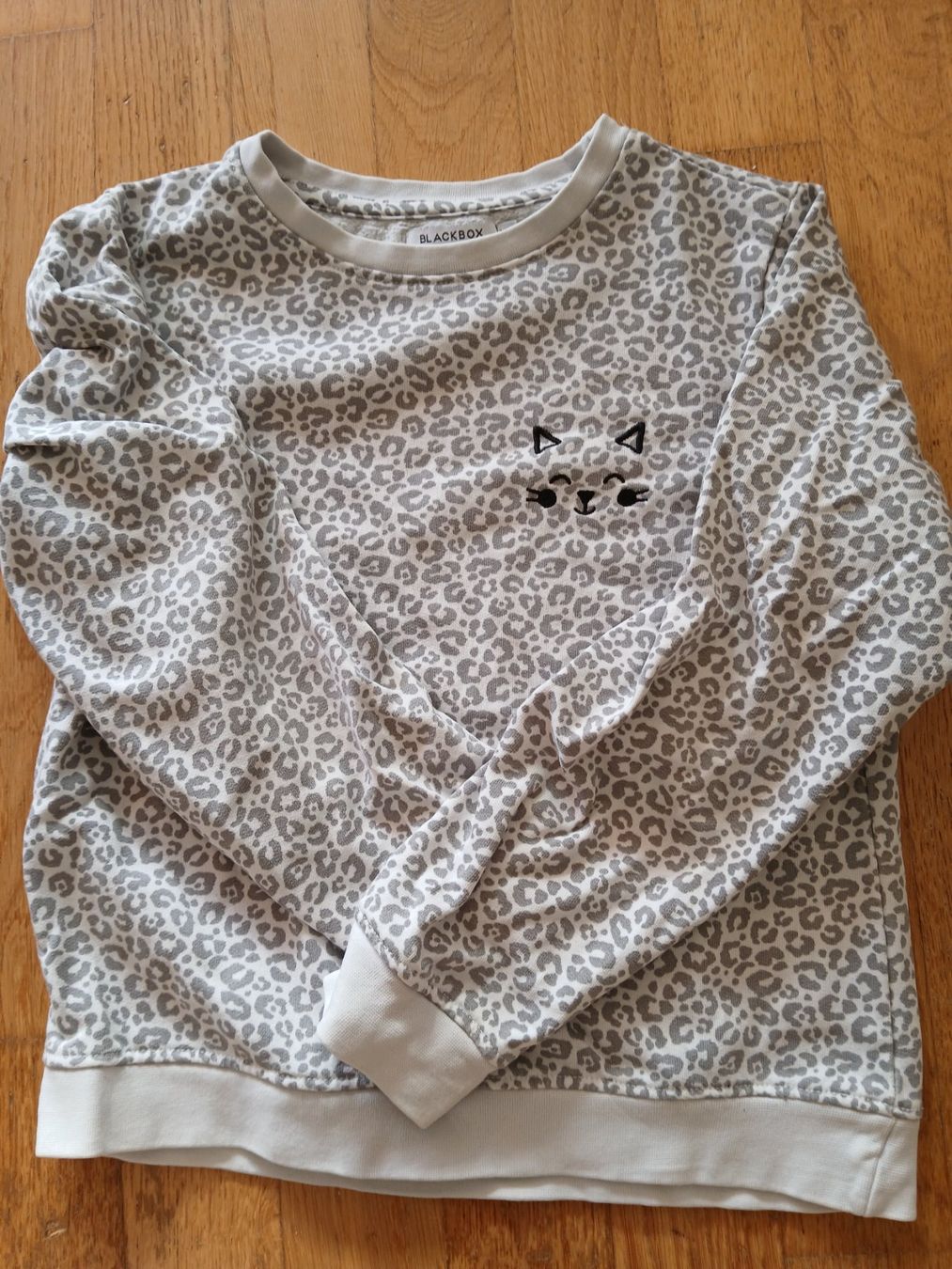 Pulls et sweat-shirts: Pullover Grösse 140 – D'occasion à Worb par Osterthal