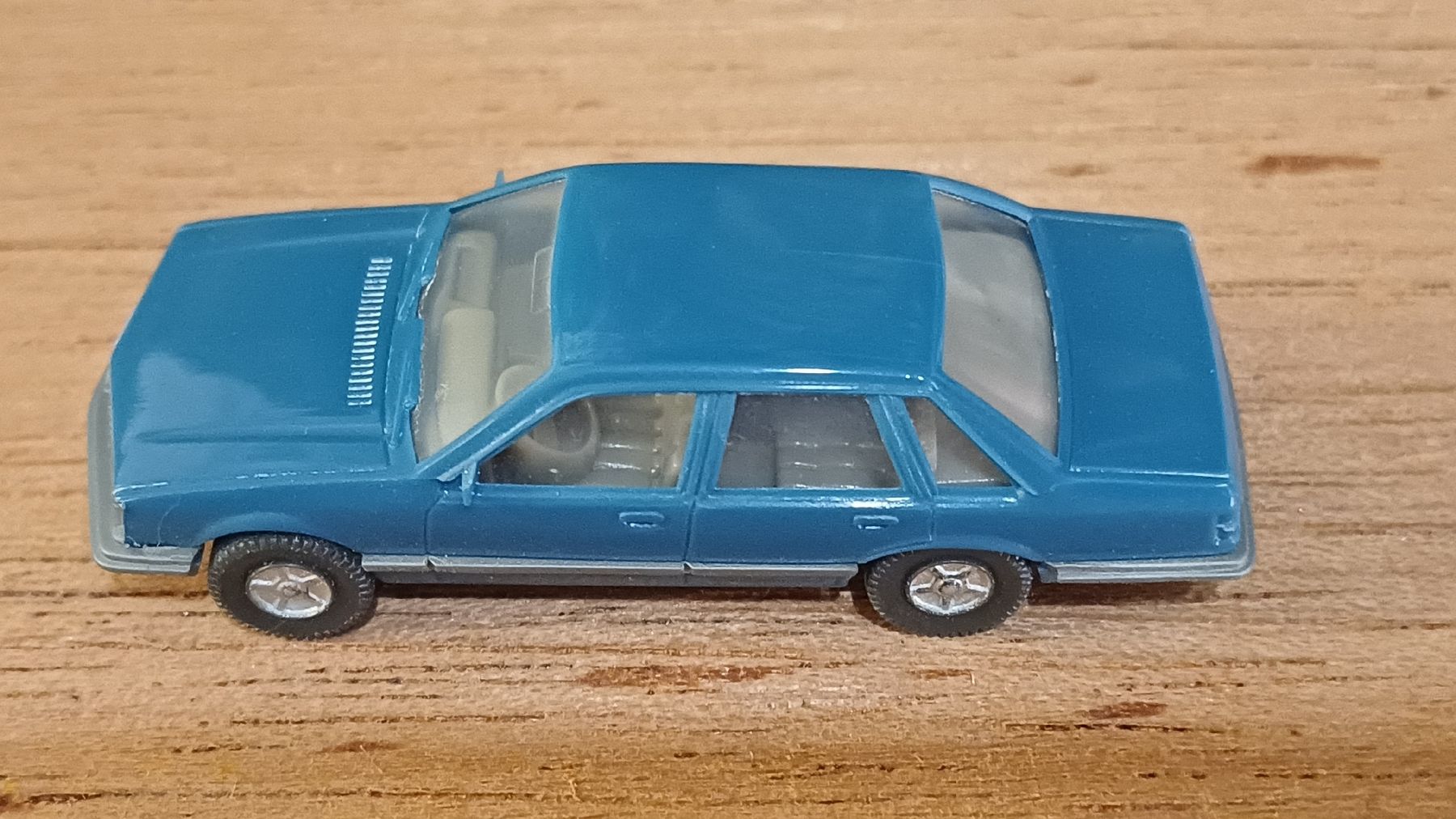 Wiking Modellini d'auto: Opel Senator von Wiking – Usato da Uznach venduto da Katinka83 8