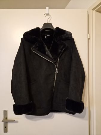 H&M Kunstfelljacke zu verkaufen.