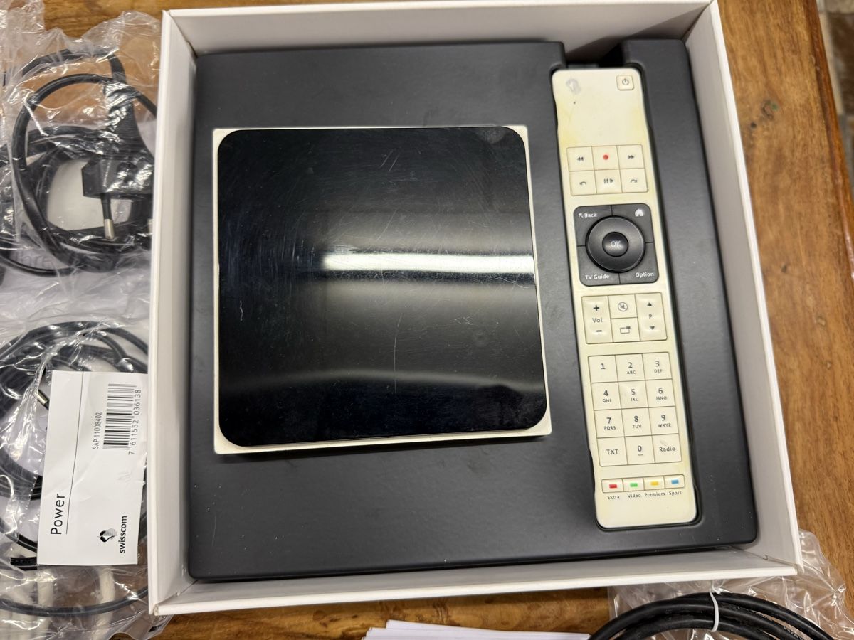 Swisscom Modems & Routeurs: Swisscom Internet Box & TV Box – D'occasion à St. Gallen par Supernova81 3
