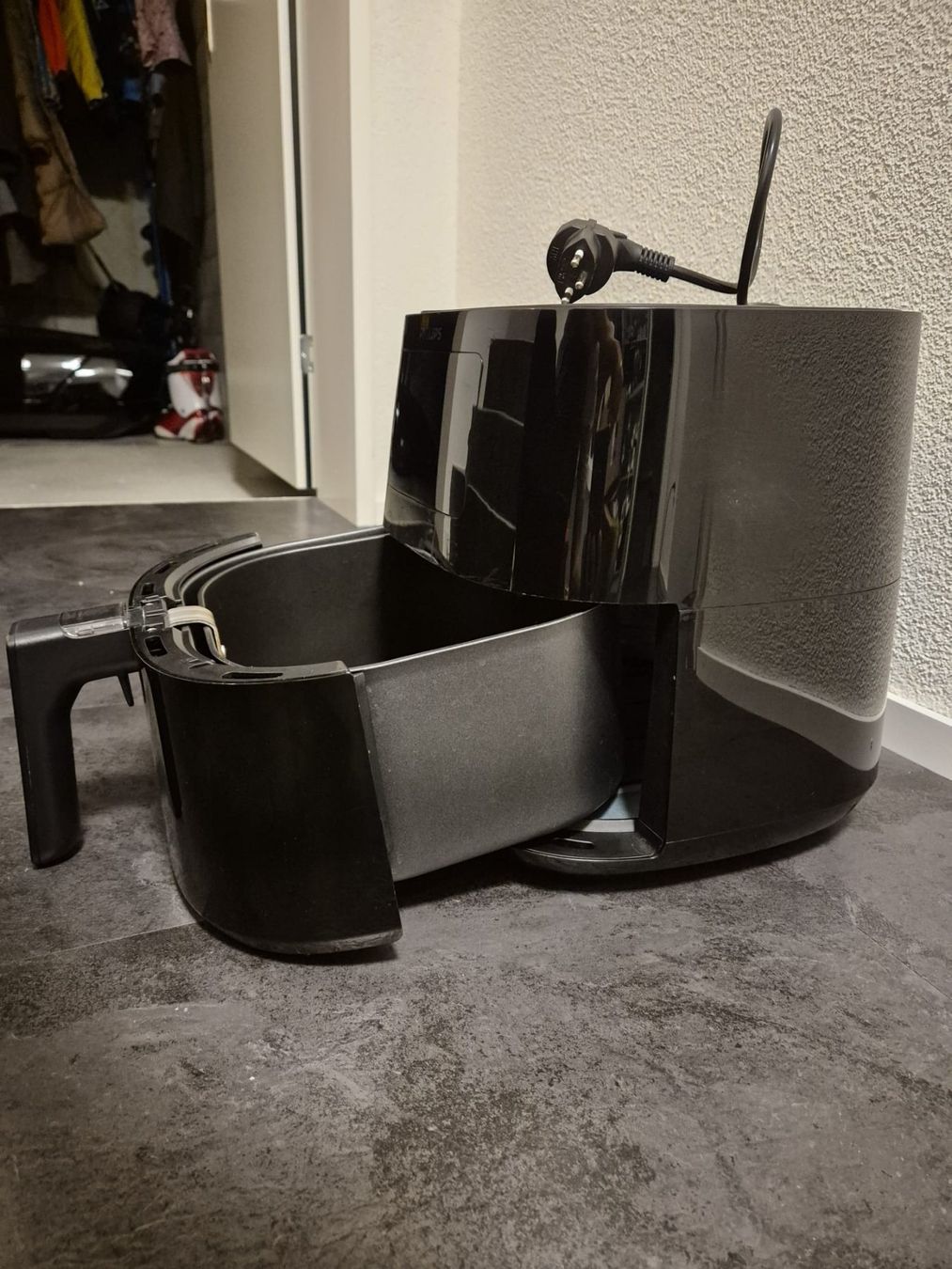 Philips Elettrodomestici da cucina: Philips Airfryer Heissluftfritteuse schwarz gebraucht – Usato da Riedt b. Erlen venduto da AndreasRohner92 2