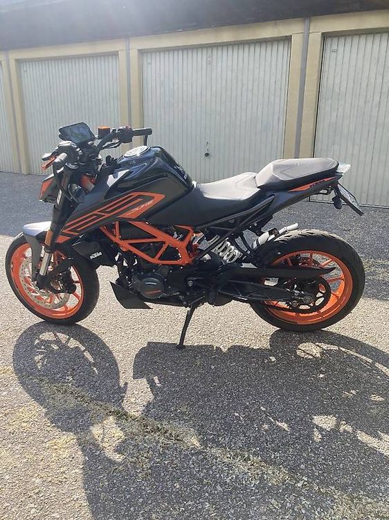 Strada: Ktm duke 125 – Usato da Purasca venduto da ben_zf5c 4
