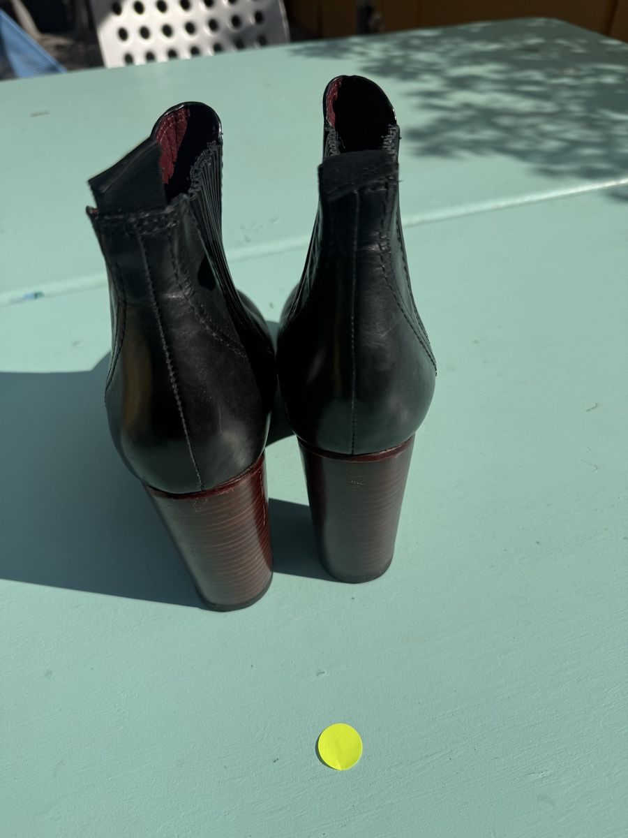 Marc Jacobs Scarpe da donna: Stiefeletten Marc by Marc Jacobs Leder schwarz Groesse 38.5 – Usato da Maur venduto da Marie.5 3