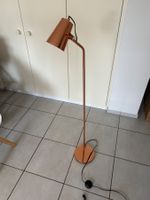 Stehlampe bronze/roségold mit drehbarem Kopf und Druckknopf
