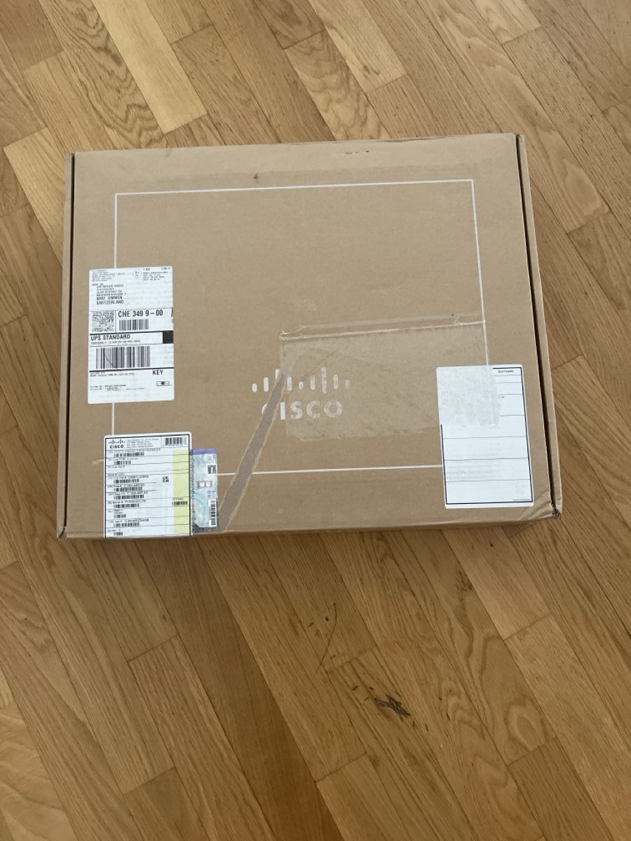 Cisco Hub & Switch: Cisco Catalyst C1300-48P-4X PoE+ Switch - 52 Port Switch – Nuovo e nell'imballaggio originale da Dübendorf venduto da Den_777 2
