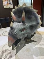 Dinosauro Triceratopo gigante
