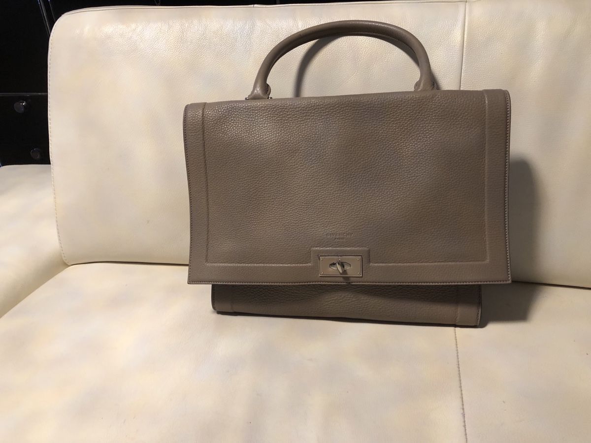 Borse da donna: Givenchy Handtasche Leder beige gebraucht – Usato da Zürich venduto da arn_gwm8