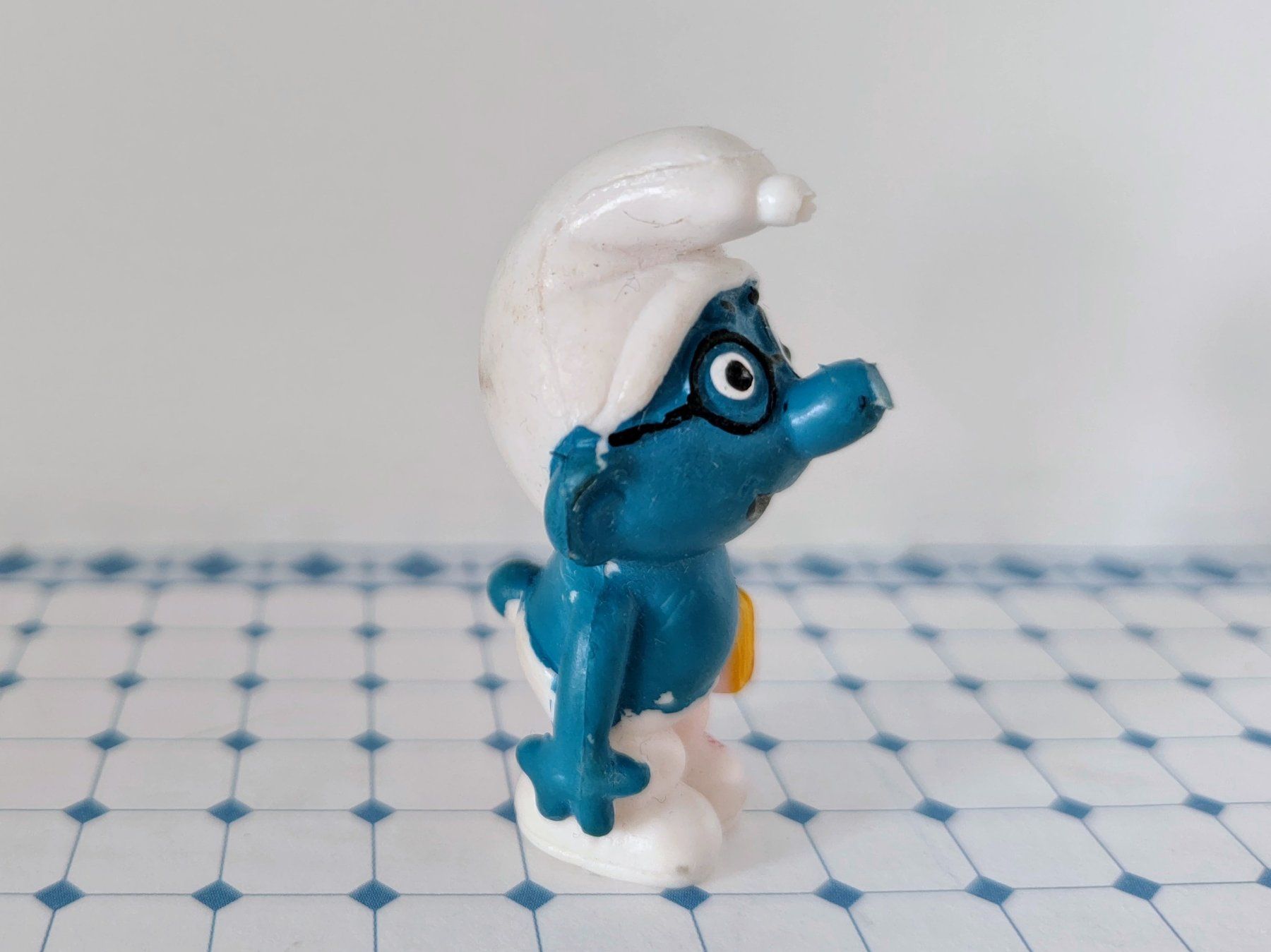 Statuette: Schlumpf (Fake) Schlaubi mit Buch – Usato da Rüti ZH venduto da Prostias 1