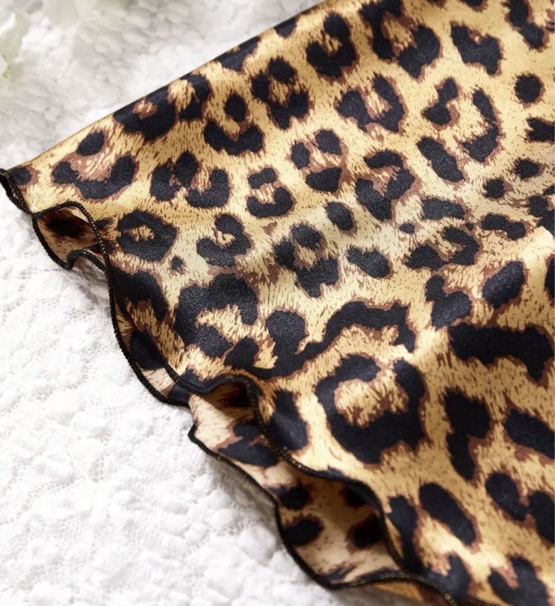Negligees & Pyjamas: Chic sottoveste di raso- leopardato M/L-glamour e sexy – Neu (gemäss Beschreibung) aus Gordevio von LanaZimm 6