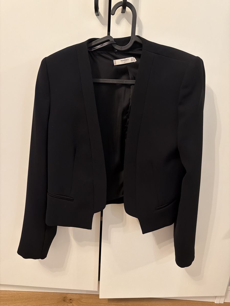 Mango Giacche: MANGO kurzer Blazer (Grösse S) – Nuovo (secondo la descrizione) da Olten venduto da Alina_9jxy